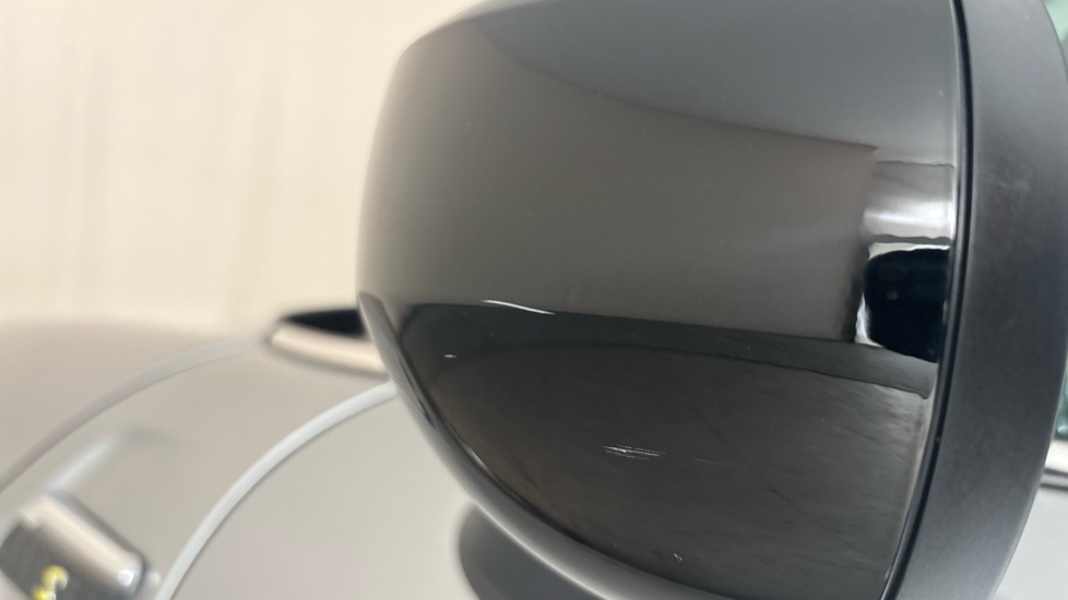 MINI HATCHBACK Scratches