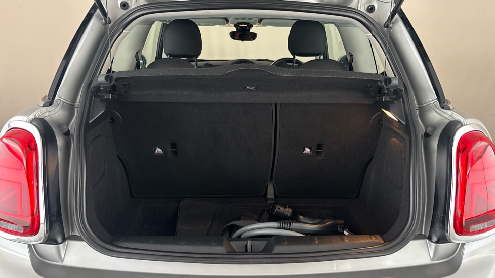 MINI HATCHBACK Image 15