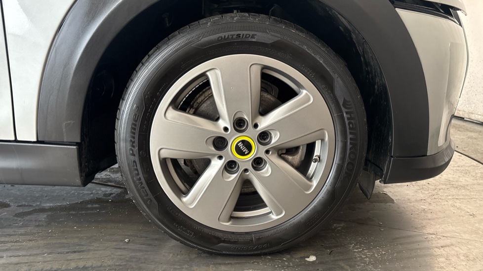 MINI HATCHBACK Image 20