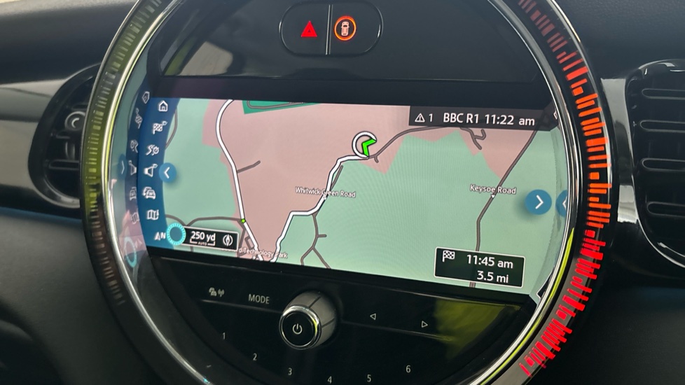 MINI HATCHBACK Image 12