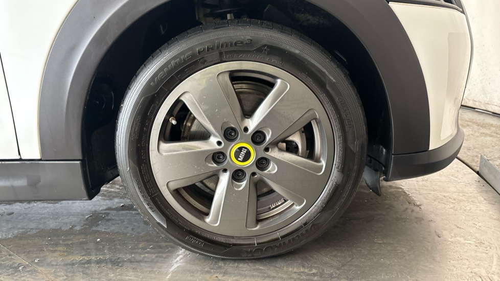 MINI HATCHBACK Image 20