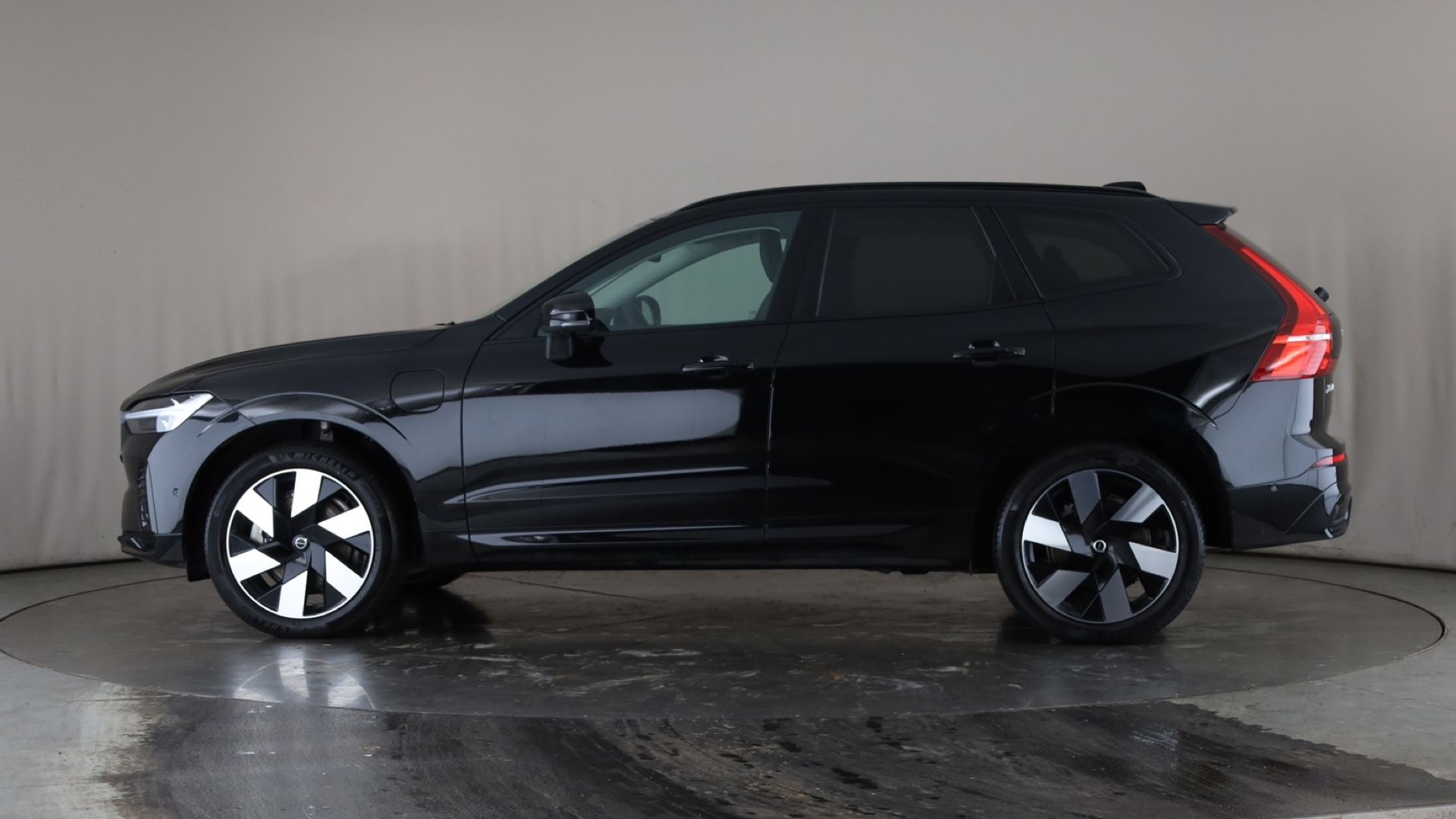 2.0 T8 [455] RC PHEV Ultimate Dark 5dr AWD Gtron