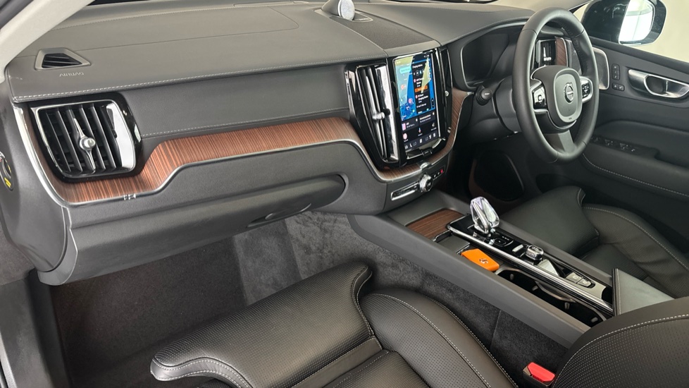 VOLVO XC60 Image 10