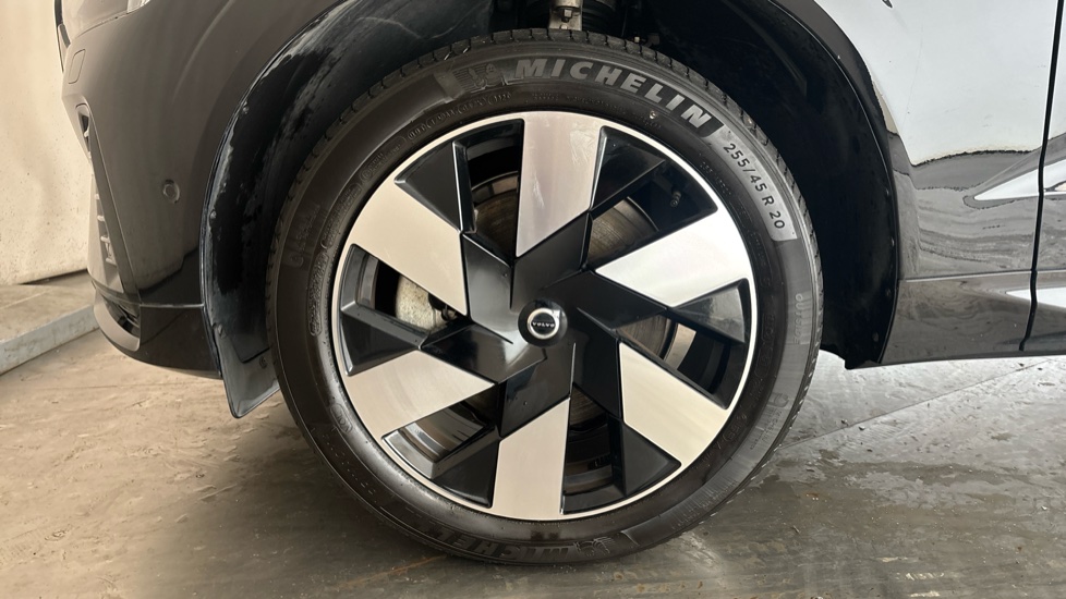 VOLVO XC60 Image 17