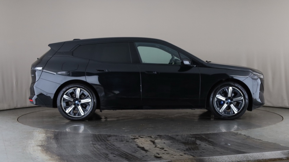 BMW iX Image 6