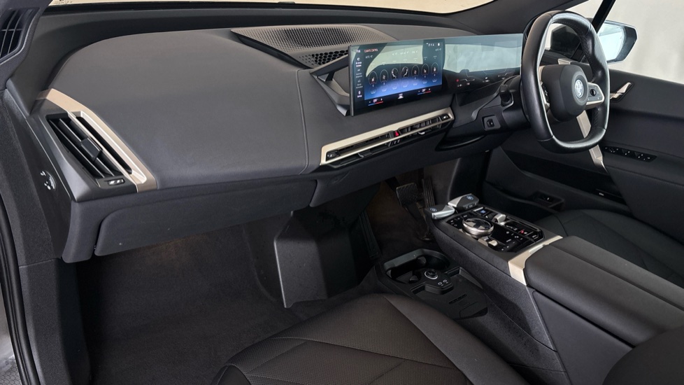 BMW iX Image 10