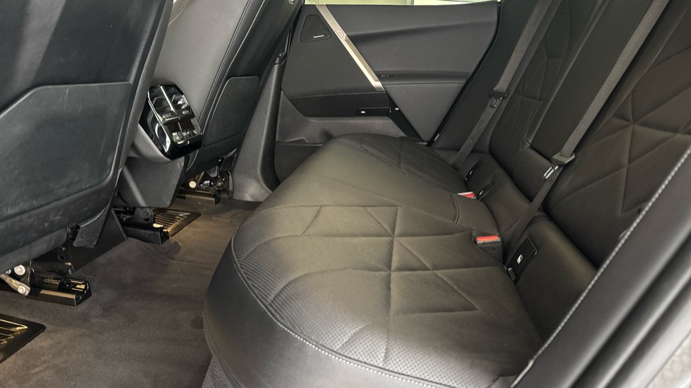 BMW iX Image 14