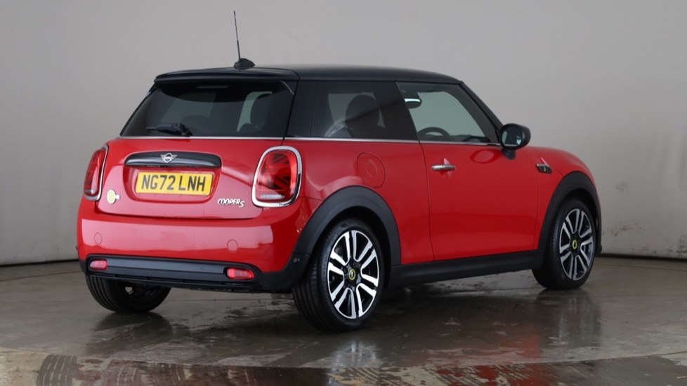 MINI HATCHBACK Image 5