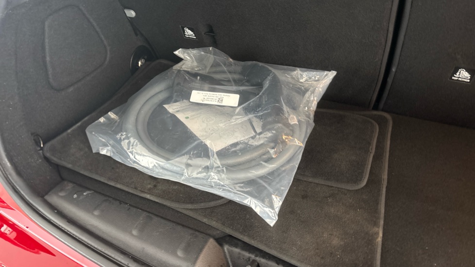 MINI HATCHBACK Image 22