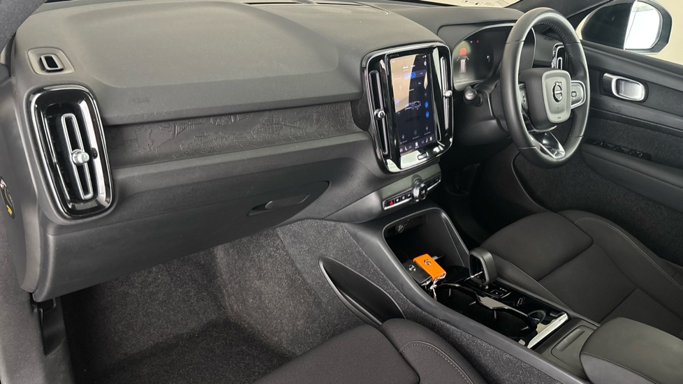 VOLVO XC40 Image 10