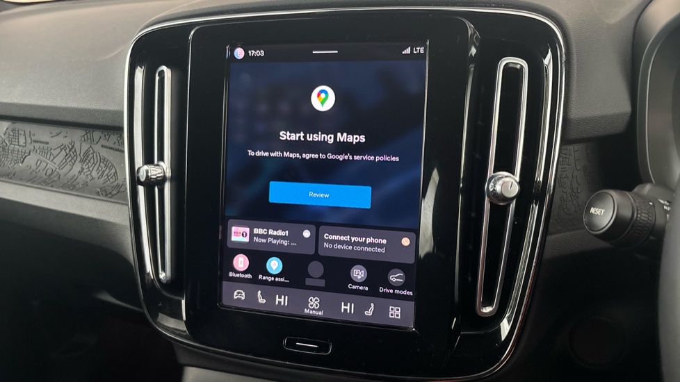 VOLVO XC40 Image 12
