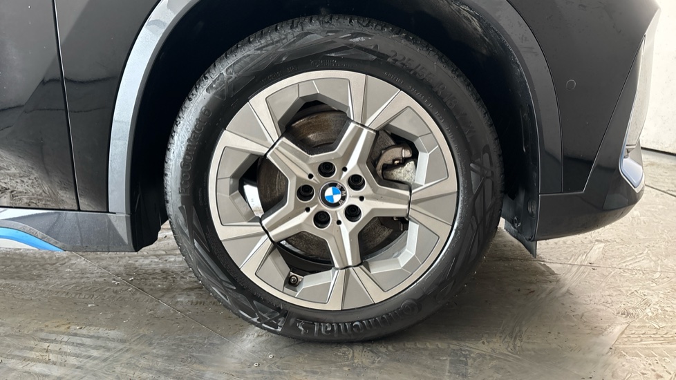 BMW iX1 Image 20