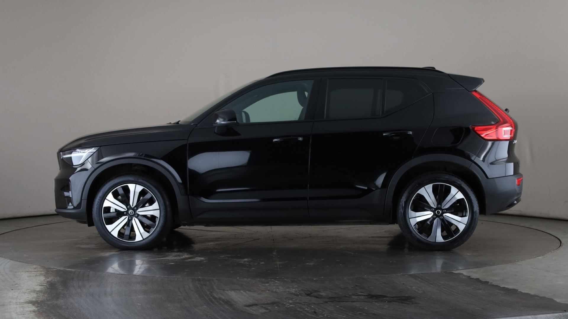 170kW Recharge Plus 69kWh 5dr Auto