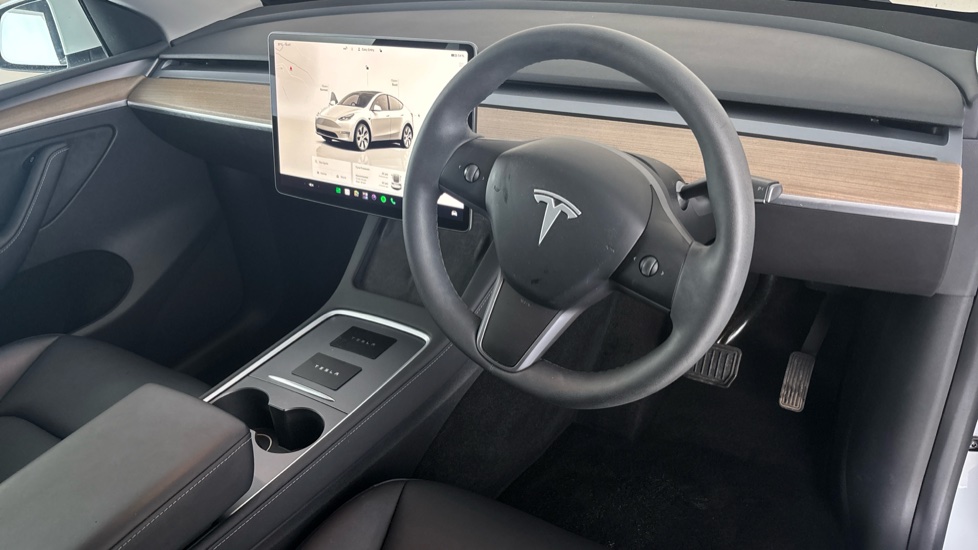 TESLA MODEL Y Image 9