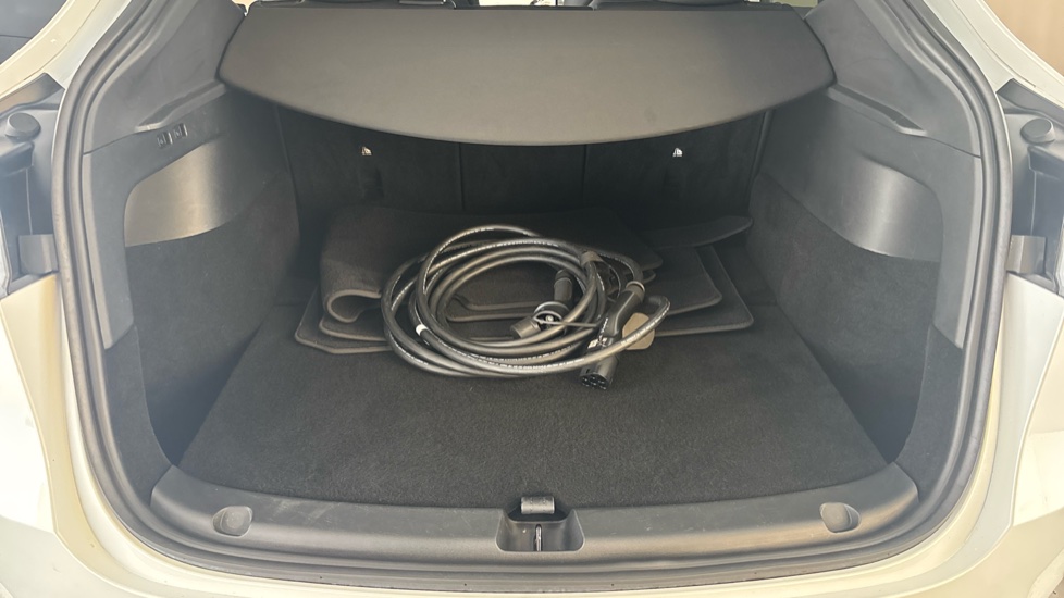 TESLA MODEL Y Image 15