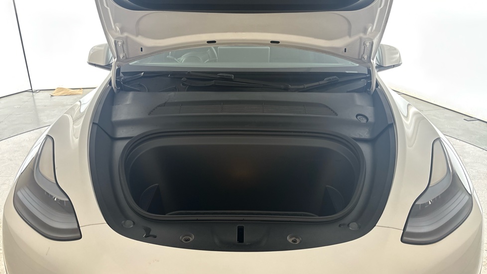 TESLA MODEL Y Image 16