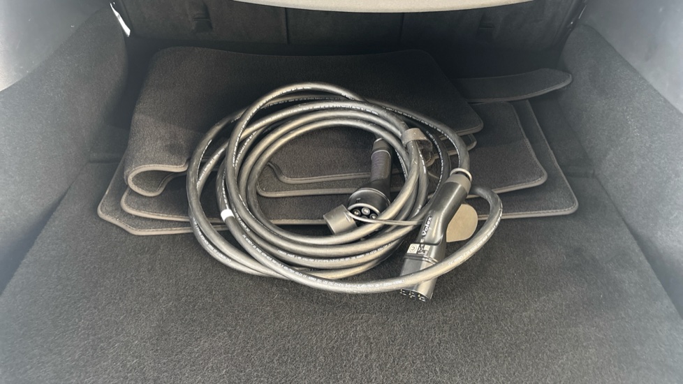 TESLA MODEL Y Image 22