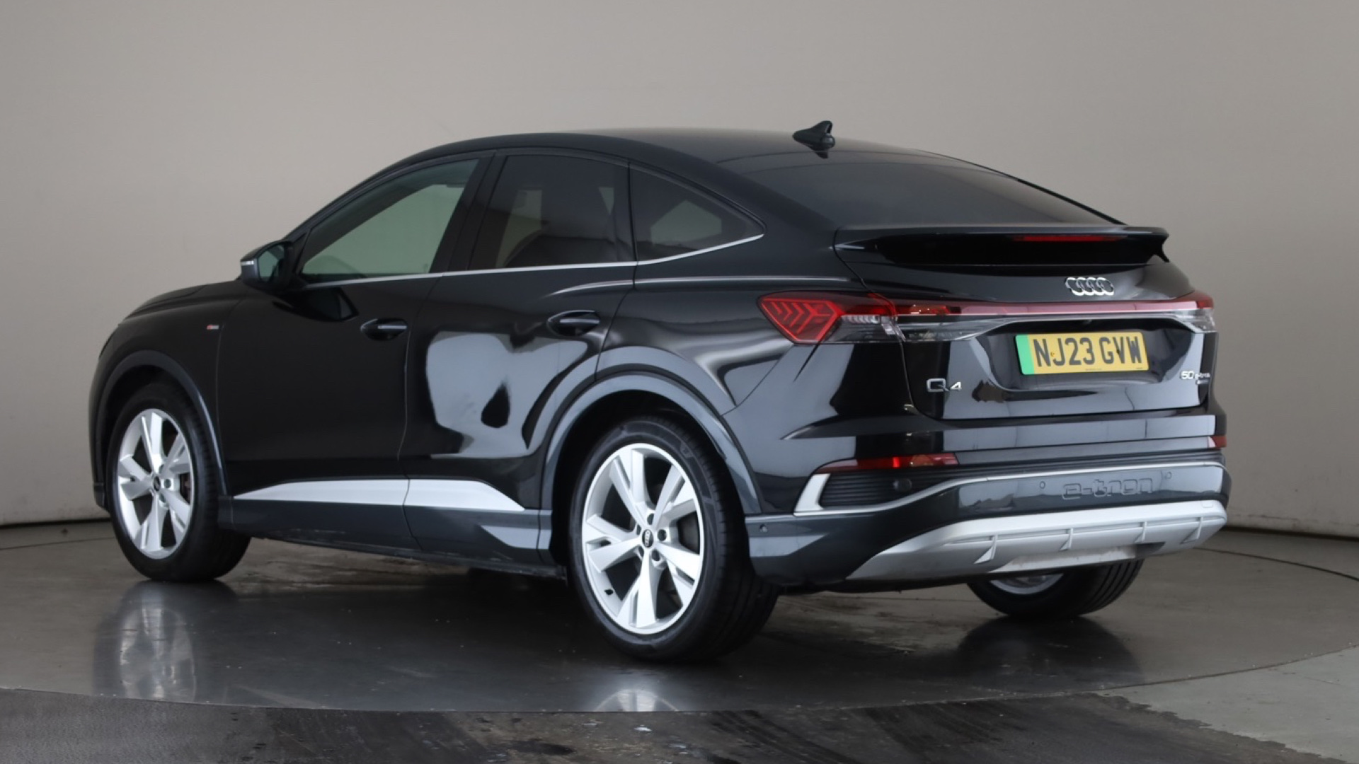 220kW 50 Quattro 82.77kWh S Line 5dr Auto C+S/Tech