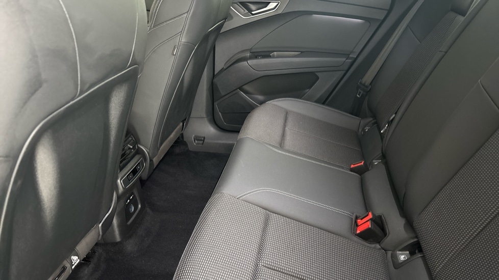 AUDI Q4 Image 14