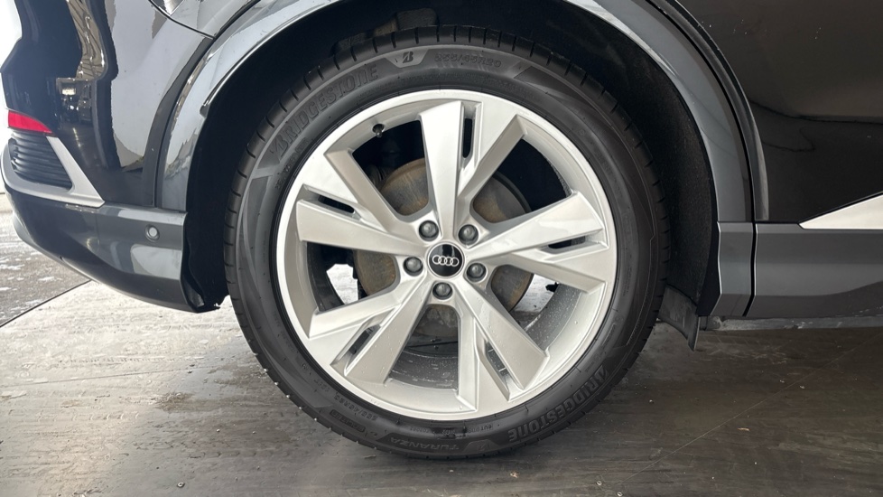 AUDI Q4 Image 19