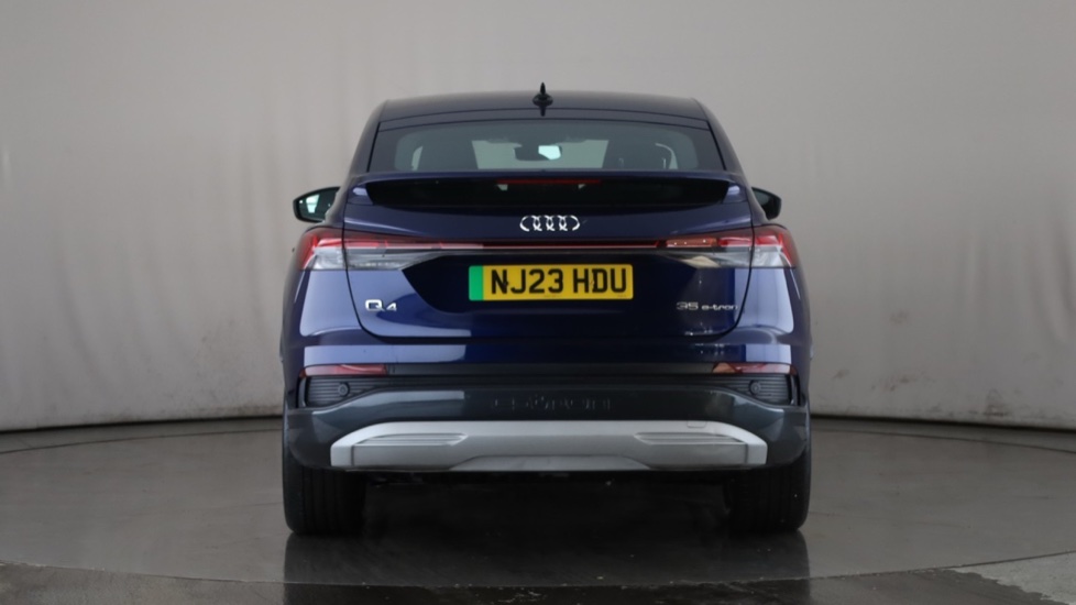 AUDI Q4 Image 4
