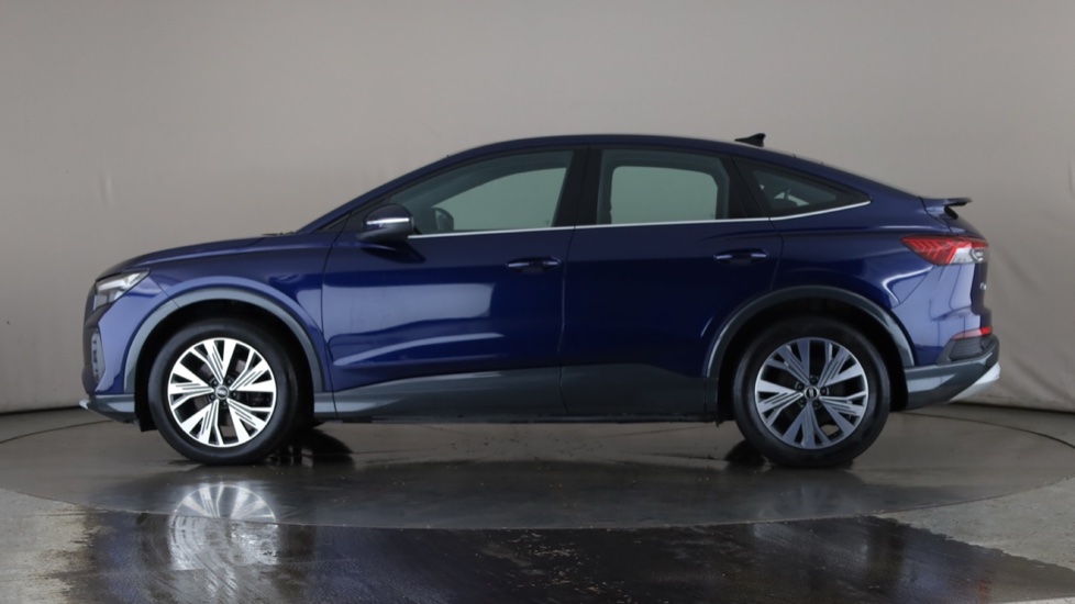 AUDI Q4 Image 2