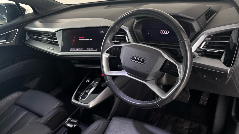 AUDI Q4 Image 9
