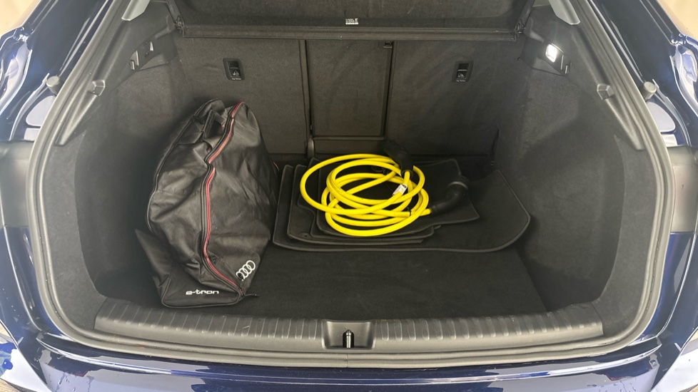 AUDI Q4 Image 15