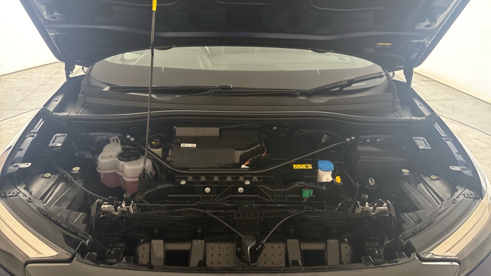 AUDI Q4 Image 16