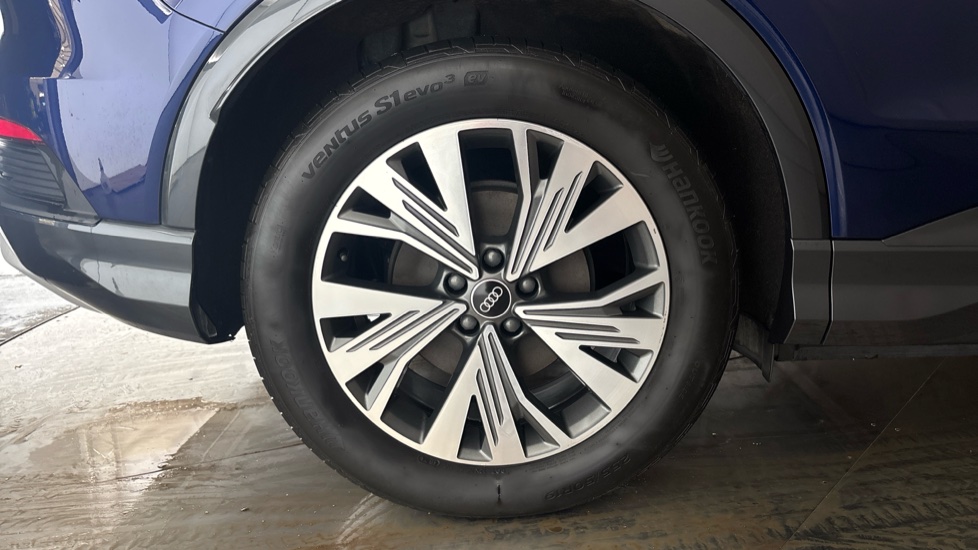 AUDI Q4 Image 19