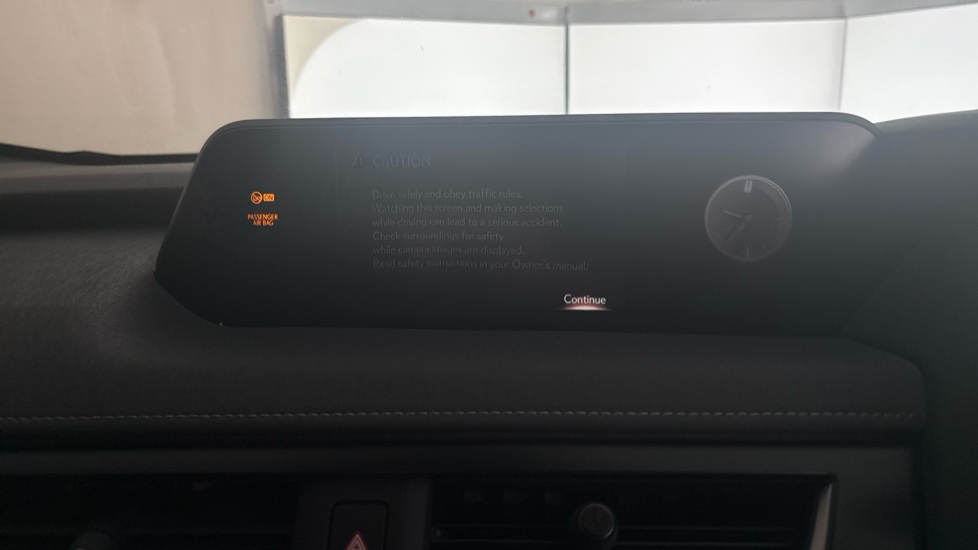 LEXUS UX Image 12