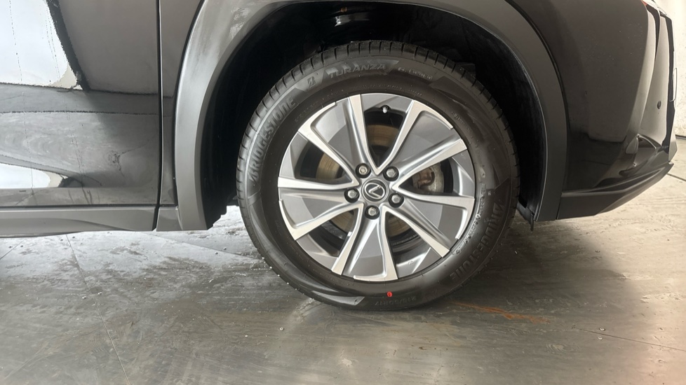 LEXUS UX Image 20