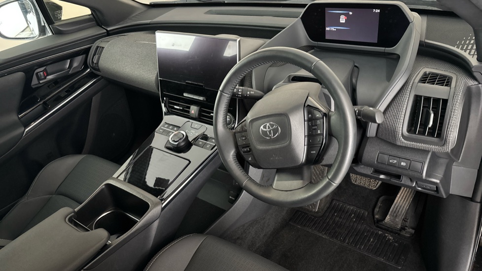 TOYOTA BZ4X Image 9