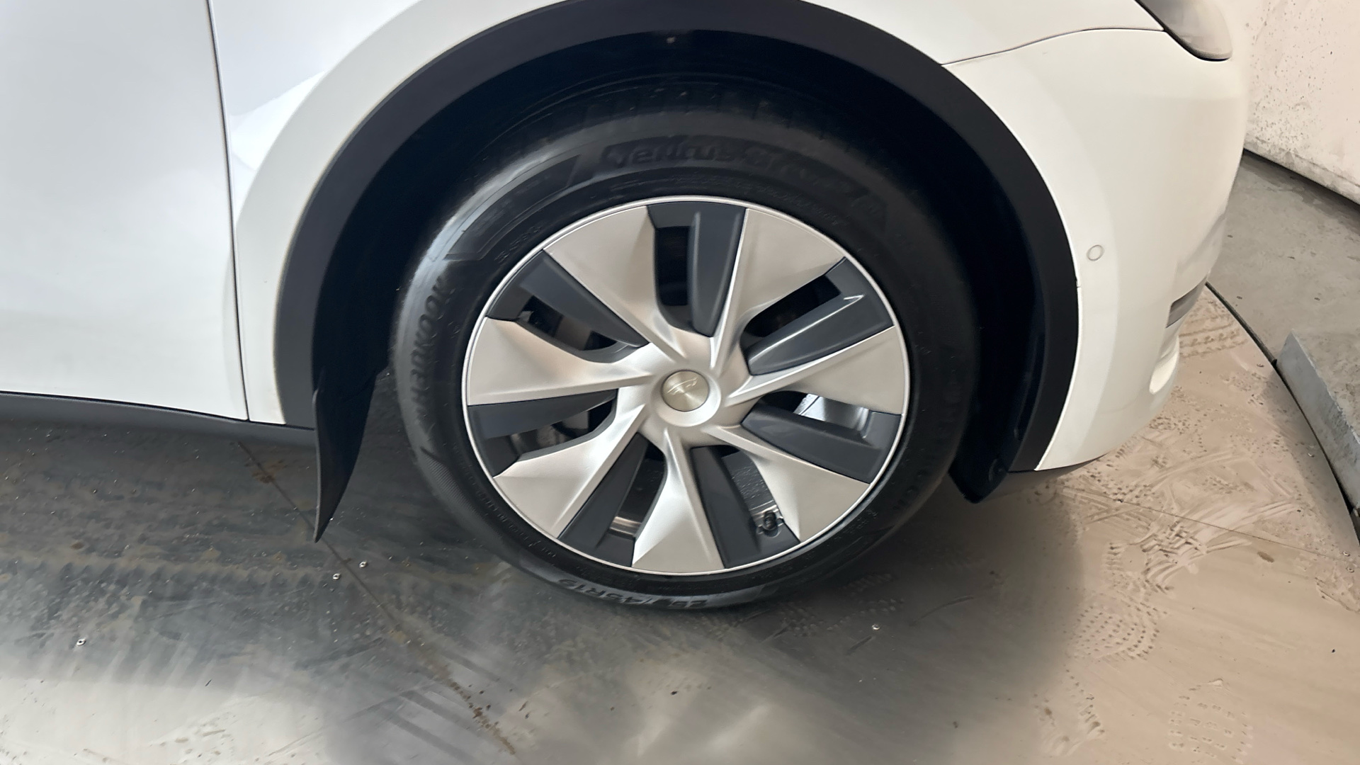 4027514 Long Range AWD 5dr Auto