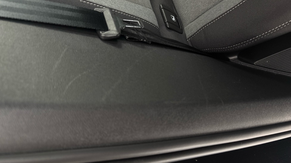 VOLVO XC40 scratches (both sides)