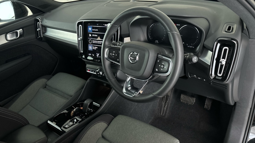 VOLVO XC40 Image 9