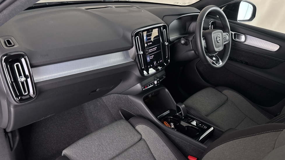 VOLVO XC40 Image 10