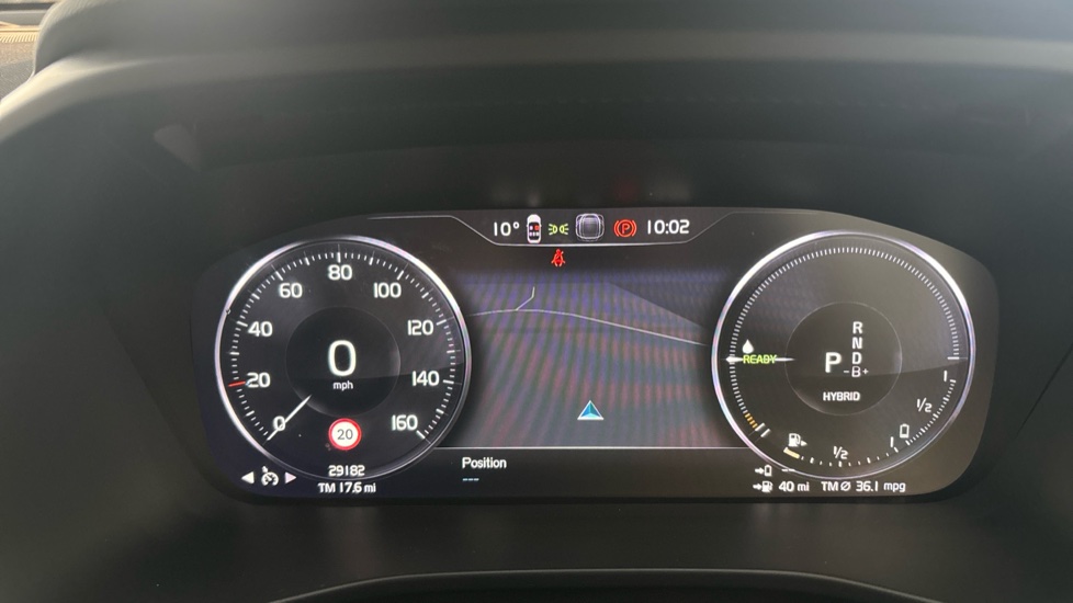 VOLVO XC40 Image 13