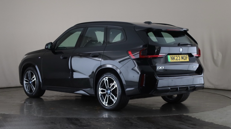BMW iX1 Image 3