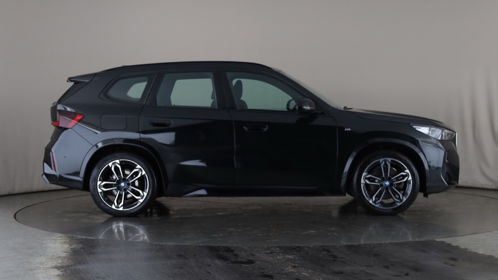 BMW iX1 Image 6
