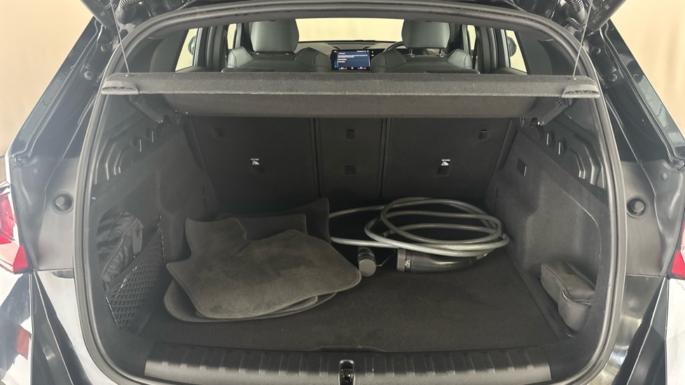 BMW iX1 Image 15