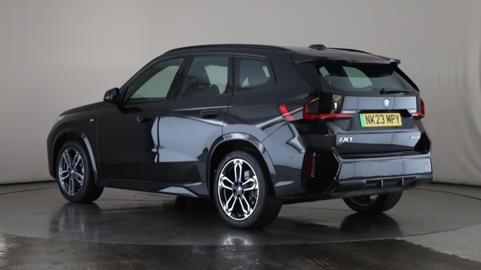 BMW iX1 Image 3
