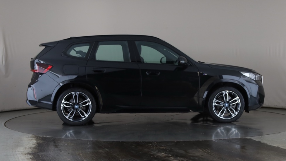 BMW iX1 Image 6