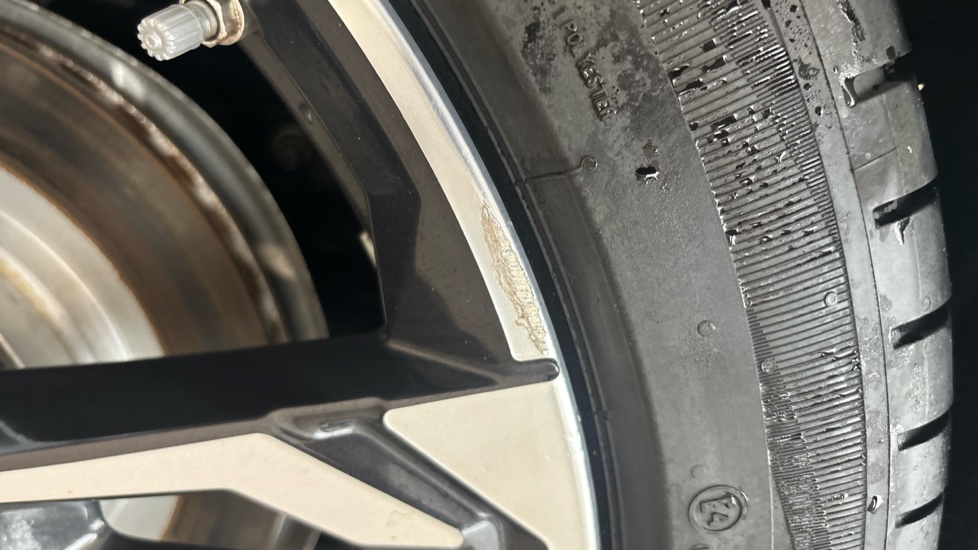 BMW iX1 Scuff