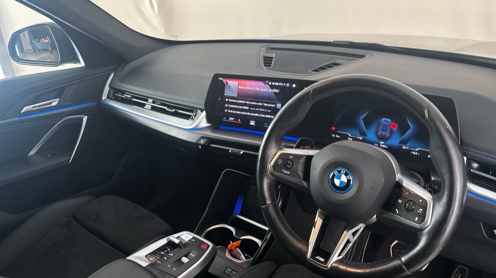 BMW iX1 Image 9