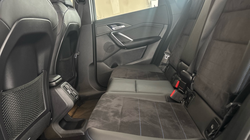 BMW iX1 Image 14