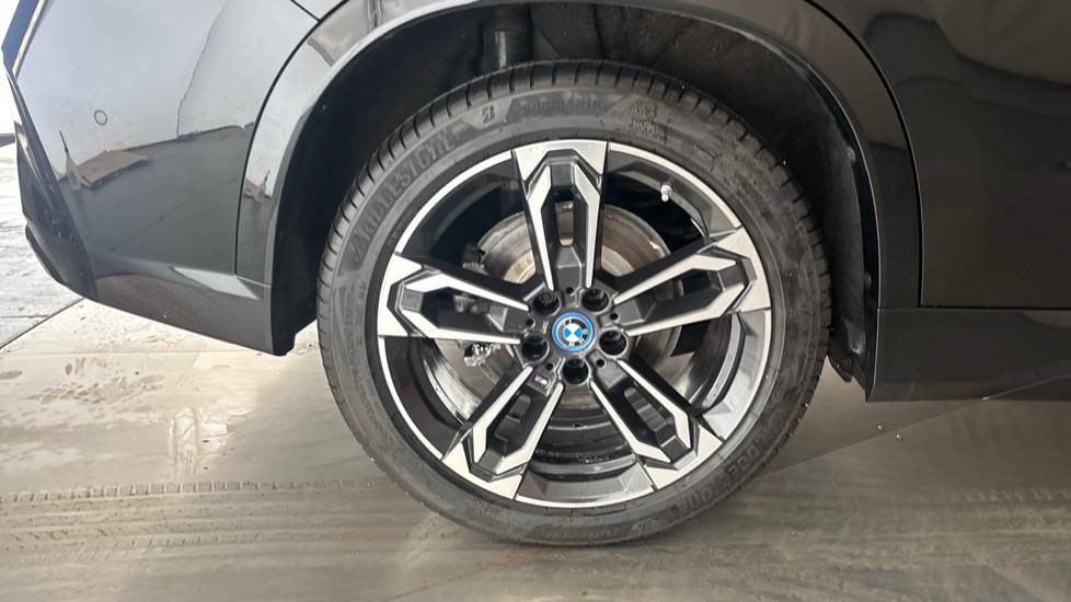 BMW iX1 Image 19