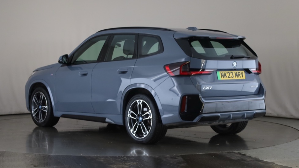 BMW iX1 Image 3