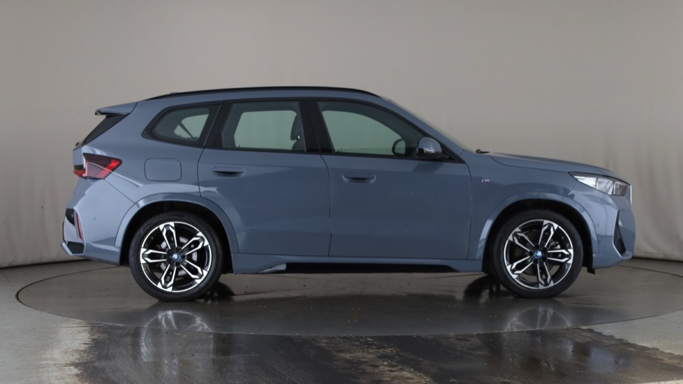 BMW iX1 Image 6