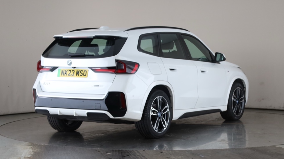 BMW iX1 Image 5